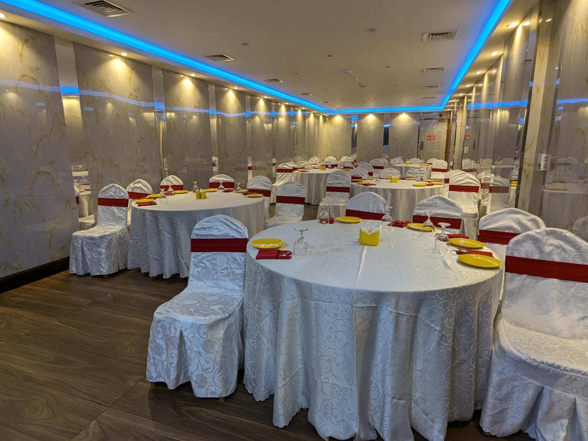 Fortune Atrium Hotel Dubai Exterior photo