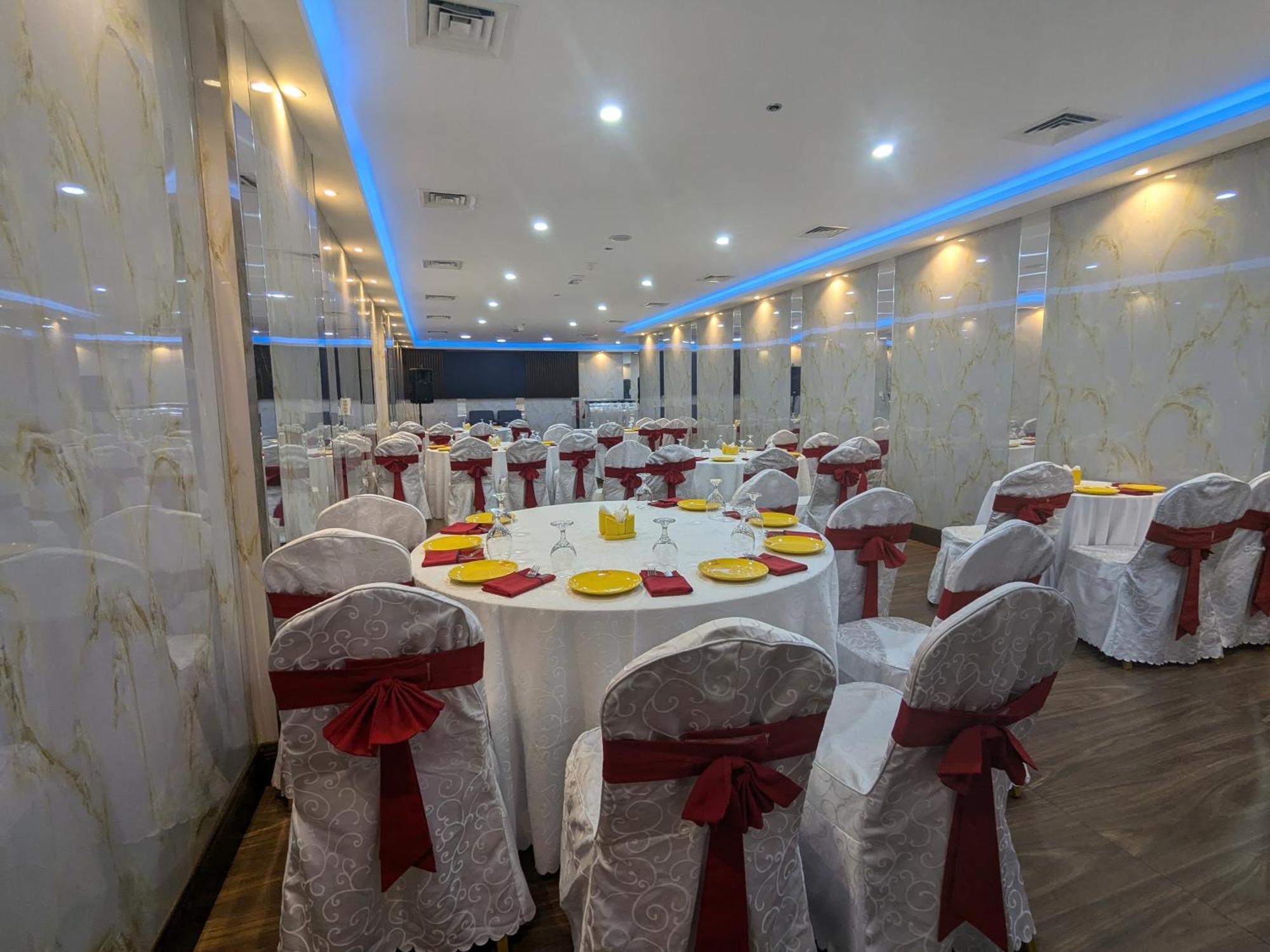 Fortune Atrium Hotel Dubai Exterior photo